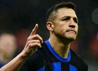 Title: Former Arsenal and Man Utd Star Mulls Offer to Rejoin Old Club news-10082024-180235