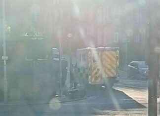 Emergency Services Respond to Terrifying Crash at Edinburgh Junction news-25092024-163956