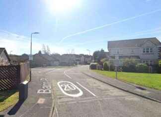 Thieves Target Four Homes in West Lothian as Police Search for Red Alfa Romeo news-04102024-210647