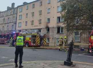 Fire Breaks Out in Edinburgh Apartment with Smoke Pouring Out Window news-01112024-181014