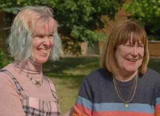 Rescued Antique Dish from Skip: A Story of Unexpected Value and Restoration news-19112024-104939