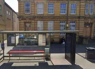 Busiest Bus Stop in East Lothian: Outside Town Police Station busiest-bus-stop-in-east-lothian-outside-town-police-station