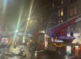 Edinburgh Emergency Response: 20 Firefighters Battle Inferno in Stark Images edinburgh-emergency-response-20-firefighters-battle-nferno-in-stark-mages
