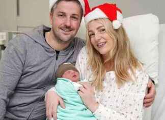 First Christmas Day Baby Born to West Lothian Couple: Heartwarming Photo first-christmas-day-baby-born-to-west-lothian-couple-heartwarming-photo