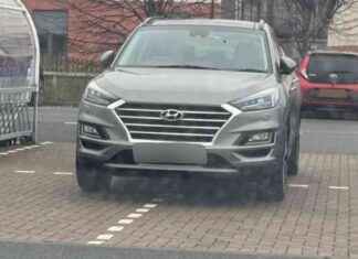 Locals angry as driver occupies four parking spots at Tesco in East Lothian locals-angry-as-driver-occupies-four-parking-spots-at-tesco-in-east-lothian