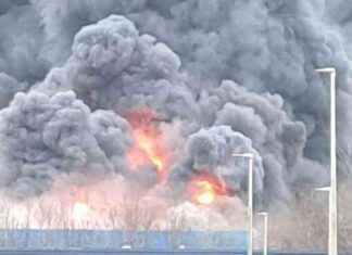 Massive Fire Breaks Out at West Lothian Industrial Estate: Thick Black Smoke Seen for Miles massive-fire-breaks-out-at-west-lothian-ndustrial-estate-thick-black-smoke-seen-for-miles