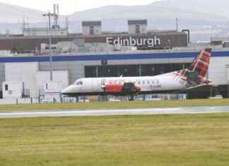 Passenger Flight Bound for Edinburgh Declares Midair Emergency – Latest Updates passenger-flight-bound-for-edinburgh-declares-midair-emergency-latest-updates