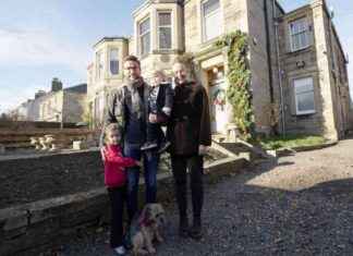 Scotland’s Christmas Home of the Year Contest: Midlothian Couple’s Battle scotlands-christmas-home-of-the-year-contest-midlothian-couples-battle