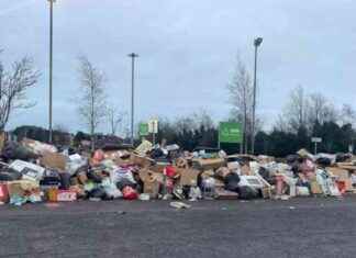 Scottish Christmas Day Dumpers Criticized for Leaving ‘Wall of Rubbish’ at Asda Store scottish-christmas-day-dumpers-criticized-for-leaving-wall-of-rubbish-at-asda-store