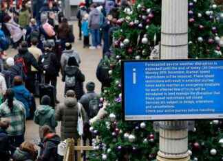Travel Advisory: Edinburgh Rail Passengers Urged to Avoid Travel During Heavy Snowfall travel-advisory-edinburgh-rail-passengers-urged-to-avoid-travel-during-heavy-snowfall