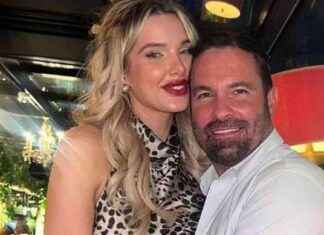 Helen Flanagan Stands Strong Against Mom-Shaming Trolls helen-flanagan-stands-strong-against-mom-shaming-trolls