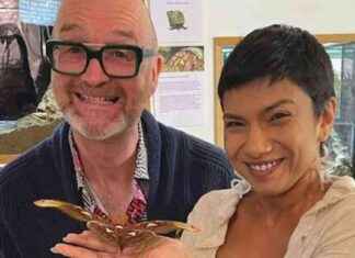 Antiques Road Trip Fans Agree with Expert on Show Debut antiques-road-trip-fans-agree-with-expert-on-show-debut