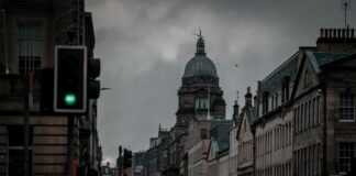 Car Rental Edinburgh Scotland: Discover The Best Deals Today