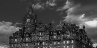 Hotels Royal Mile Edinburgh Scotland: Discover Hidden Gems & Luxury Stays