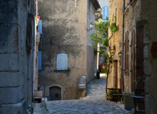 Edinburgh Town Map: Discover Hidden Gems and Secret Streets