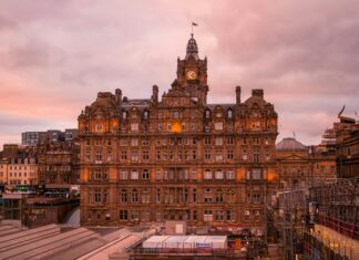Ibis Edinburgh Centre South Bridge Royal Mile Hotel: Why Stay Here?