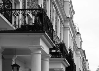 Mercure Edinburgh Haymarket: Discover Luxury Stay Near City Centre