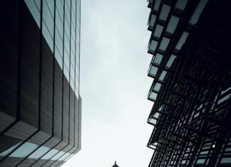 Edinburgh To London Plane Tickets: How To Find The Best Deals Fast