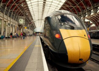 Rail Travel Edinburgh To London: Discover The Ultimate Journey Experience