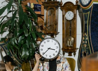 What Time Edinburgh: Discover The Secrets Behind Its Unique Clock