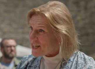 Rare Antique Unveils Surprising Value: Antiques Roadshow Expert Excited rare-antique-unveils-surprising-value-antiques-roadshow-expert-excited