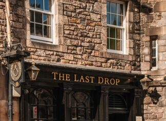 Edinburgh Castle Pub SF: Discover The Ultimate Irish Pub Experience