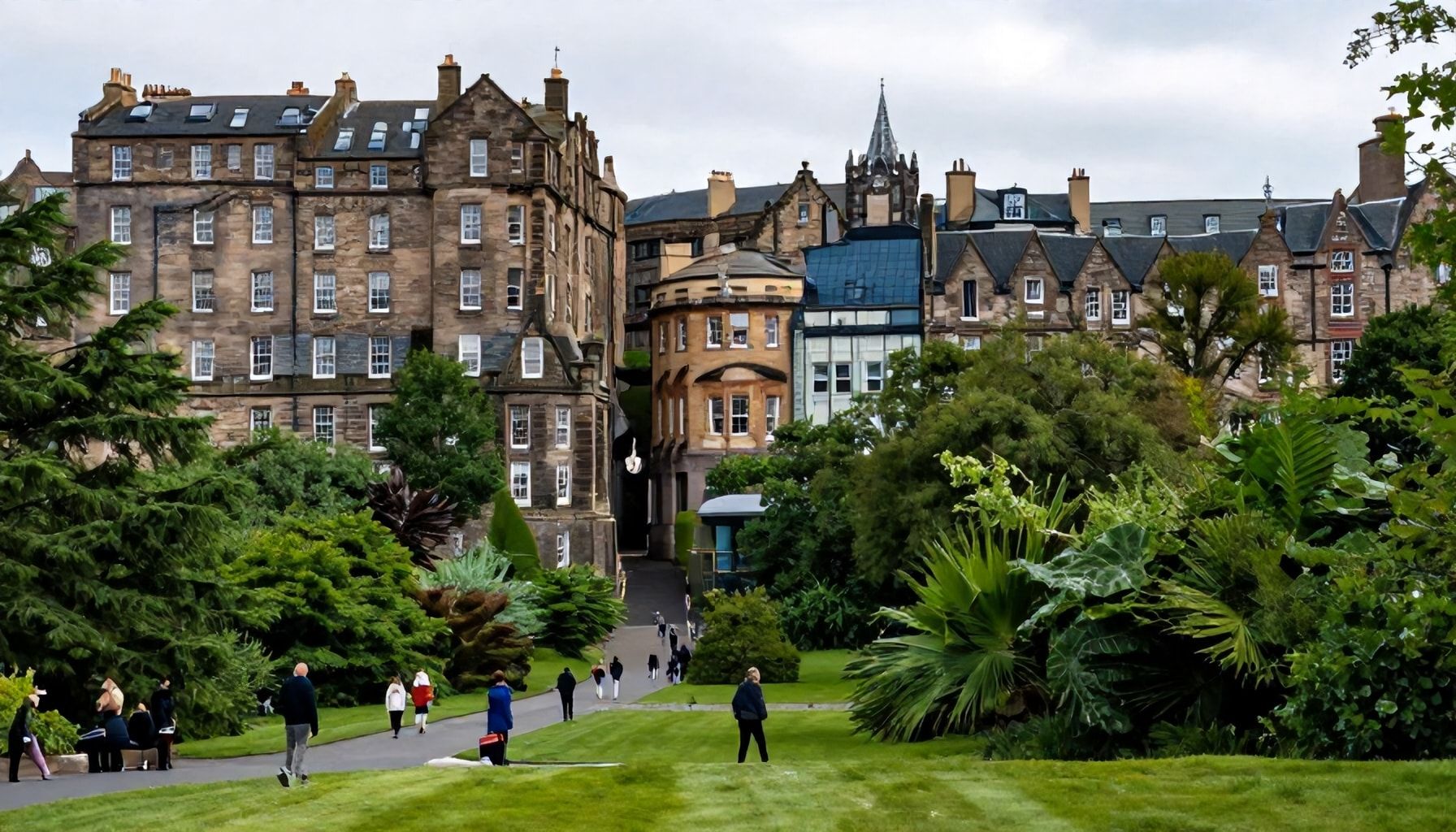 5 Ways to Stay Dry and Enjoy Outdoor Attractions in Edinburgh*