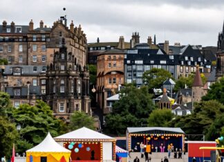 Experience the World’s Largest Arts Festival in Edinburgh