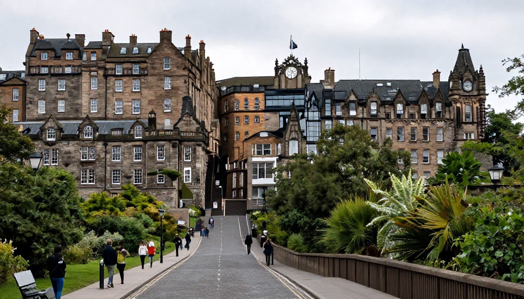 How to Pack Light for a Smooth Edinburgh to Glasgow Trip*